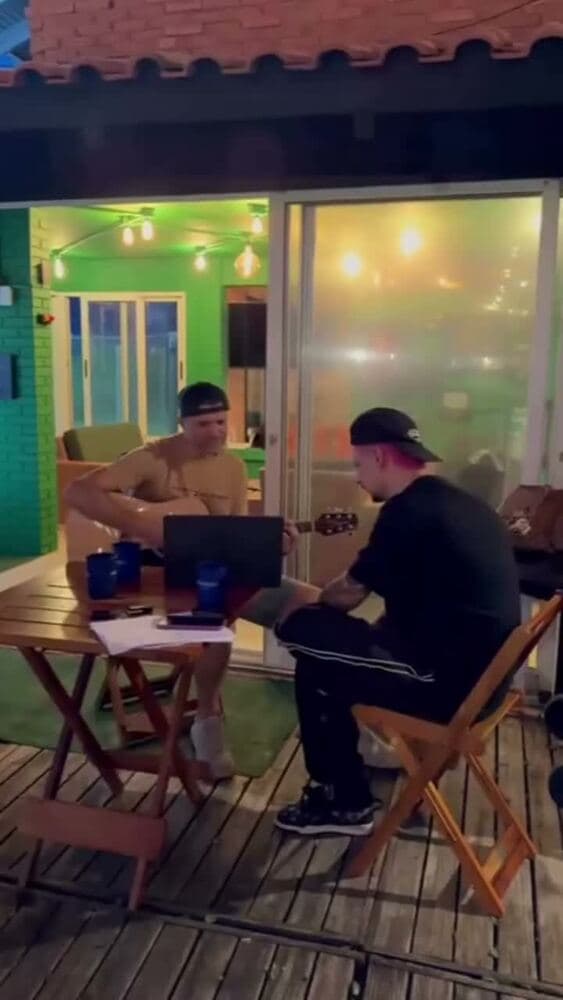 Vídeo de Viny Leite em apresentação e bastidores